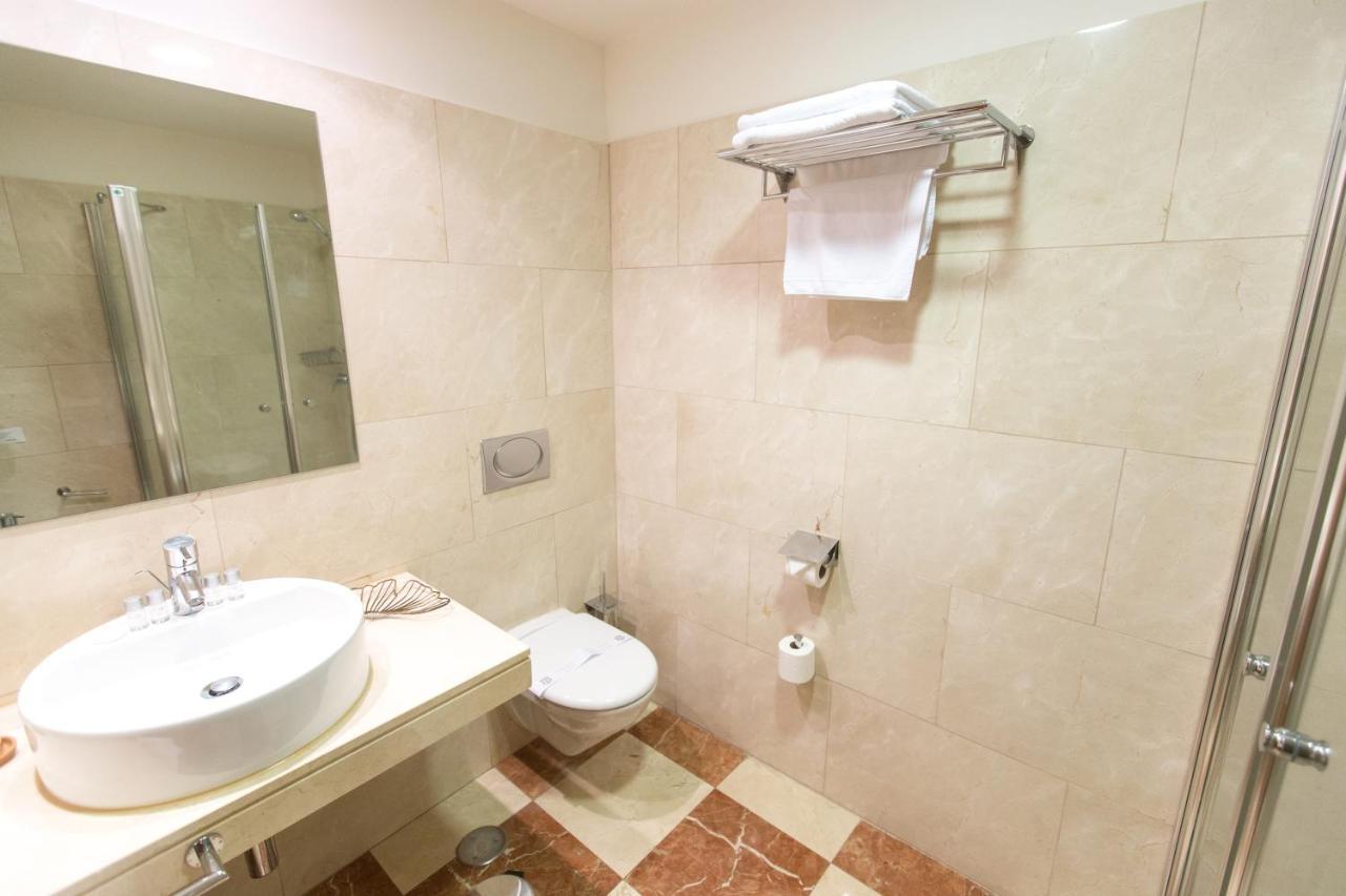 Hotel Garelos Betanzos Exterior foto